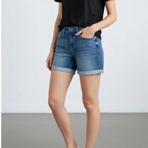 SO Juniors Low Rise Midi Denim Shorts size 11